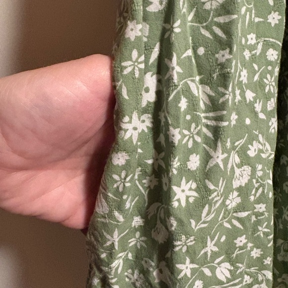 Universal Threads Green Floral Women's Dress - Picture 5 of 7